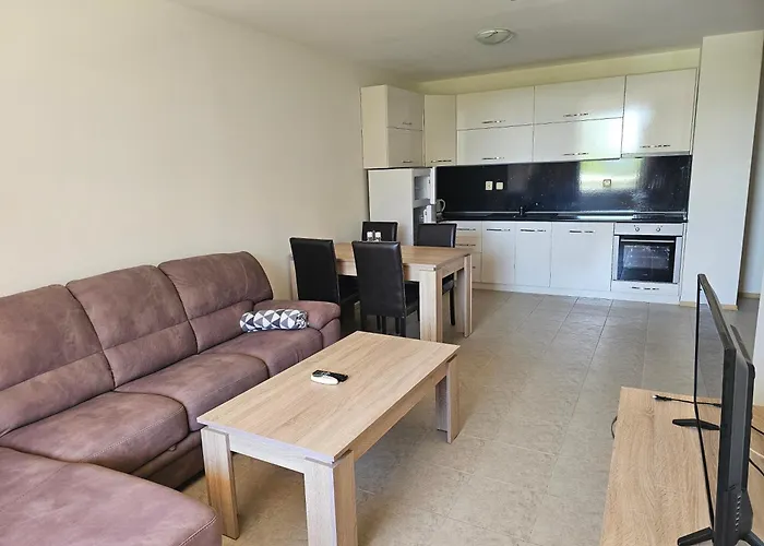 Sineva Апартамент *